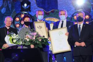 Read more about the article Szpital Uniwersytecki w Krakowie laureatem nagrody Veritatis Splendor