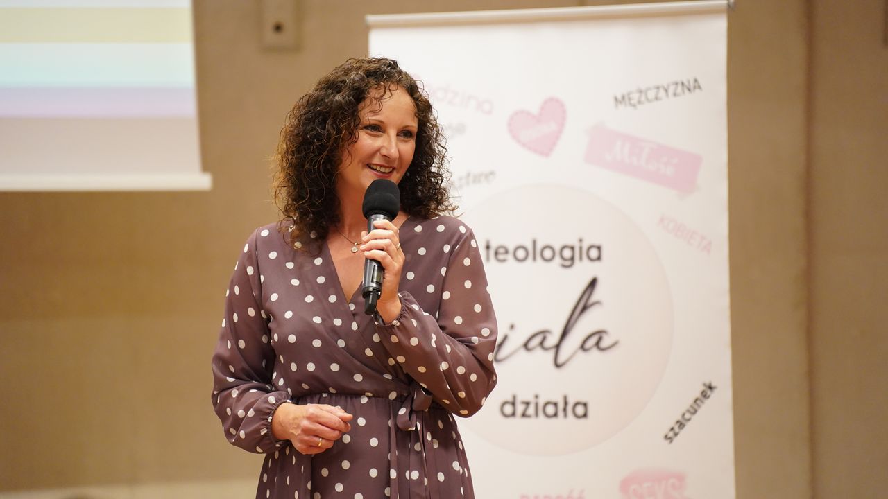 Read more about the article Teologia Ciała – spotkanie z Beatą Mądrą